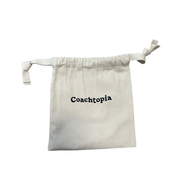 Elegant Black Leather Crossbody Bag - Picture 3 of 6